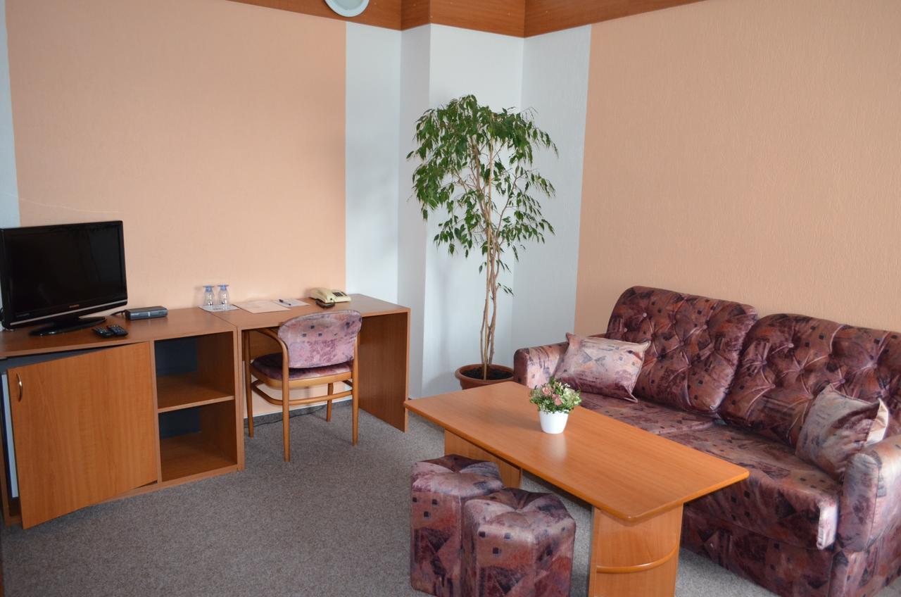 Hotel Amos Fulnek 외부 사진
