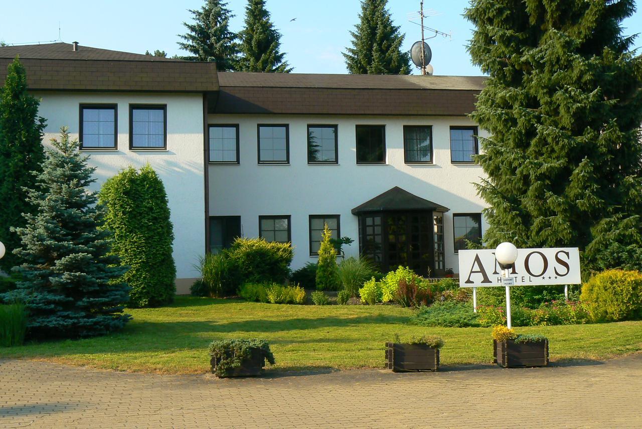 Hotel Amos Fulnek 외부 사진