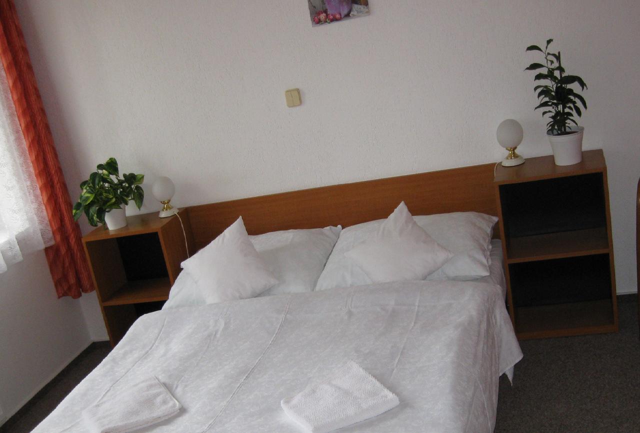 Hotel Amos Fulnek 외부 사진
